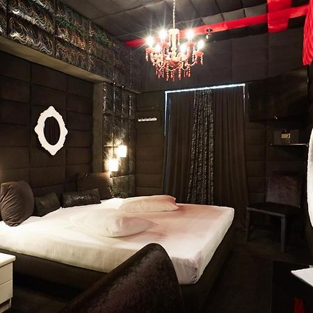 The Crystal Blue Xaidari Hotel Skaramangás エクステリア 写真