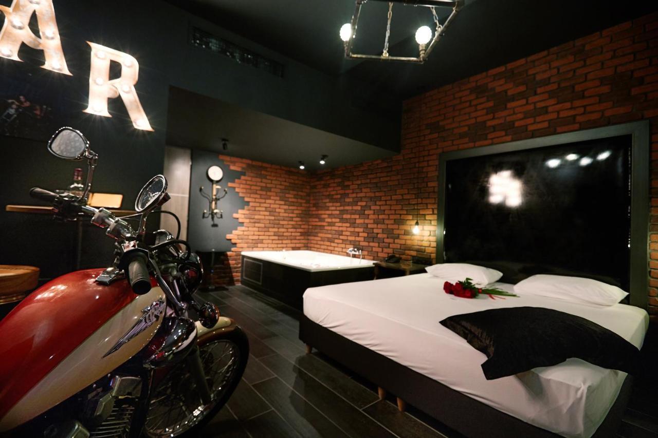 The Crystal Blue Xaidari Hotel Skaramangás エクステリア 写真